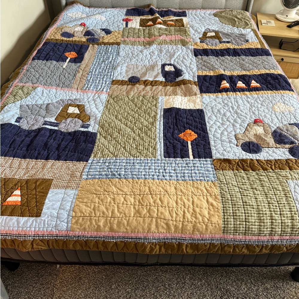 Pottery Barn Kids Contruction Dump Truck Patch Work Quilt 68”X86” TWIN